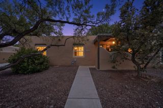 1328 Camino Amparo NW, Albuquerque, NM 87107
