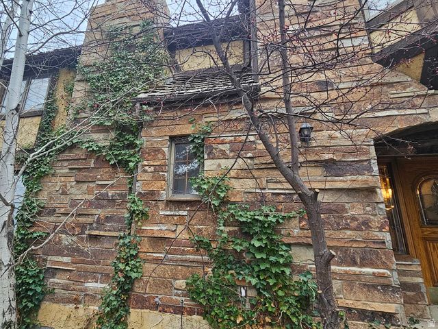 8085 S MOUNTAIN OAKS CIR, Cottonwood Heights, UT 84121