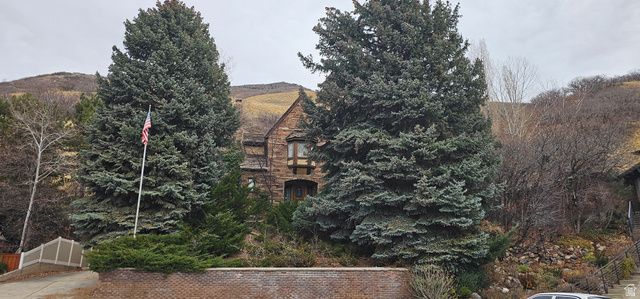 8085 S MOUNTAIN OAKS CIR, Cottonwood Heights, UT 84121