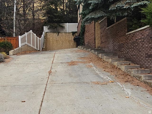 8085 S MOUNTAIN OAKS CIR, Cottonwood Heights, UT 84121