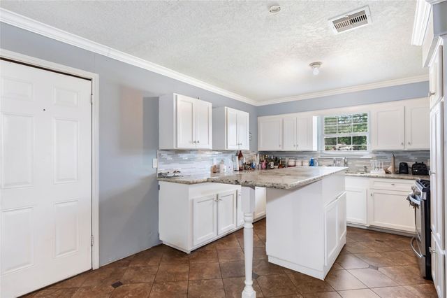 13930 Rawlings Street, Humble, TX 77396