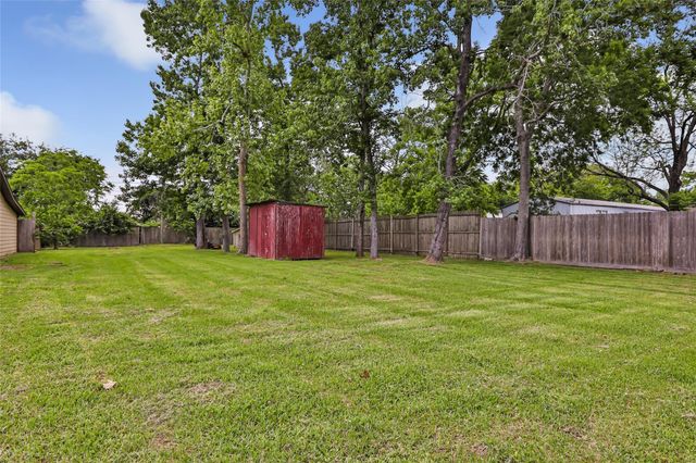 13930 Rawlings Street, Humble, TX 77396