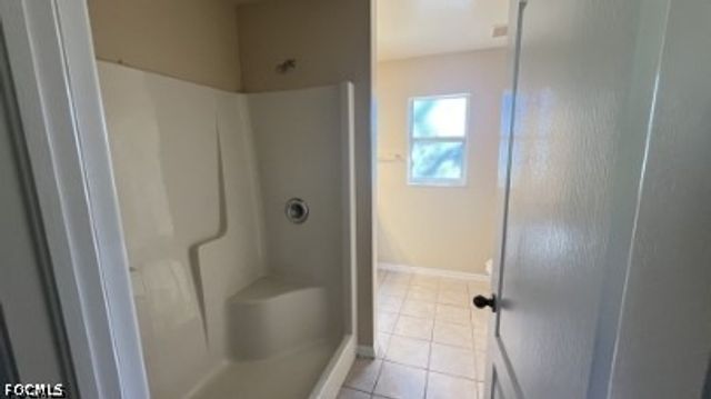 922 SE 13th TER, Cape Coral, FL 33990