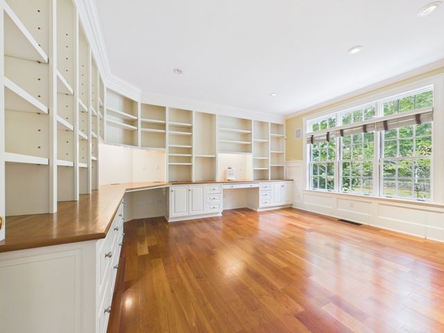 218 Pine St, Rehoboth, MA 02769