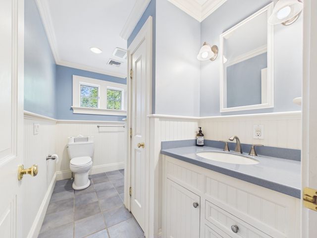 218 Pine St, Rehoboth, MA 02769
