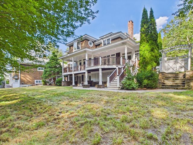 218 Pine St, Rehoboth, MA 02769