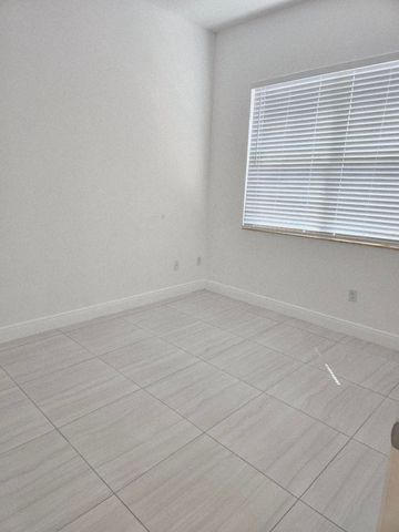 1741 NW 124th Place, Pembroke Pines, FL 33028