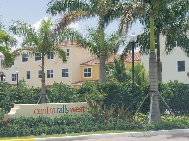 1741 NW 124th Place, Pembroke Pines, FL 33028