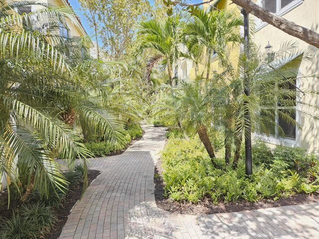 1741 NW 124th Place, Pembroke Pines, FL 33028