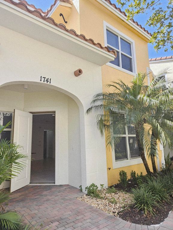 1741 NW 124th Place, Pembroke Pines, FL 33028