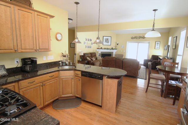 58 Chatsworth Way, Clifton Park, NY 12065