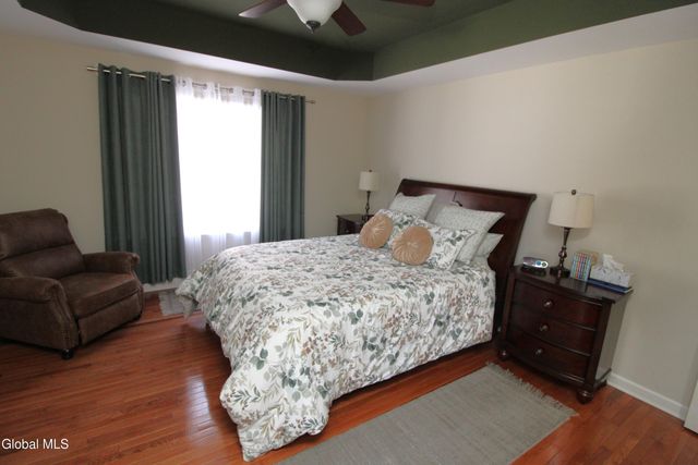 58 Chatsworth Way, Clifton Park, NY 12065