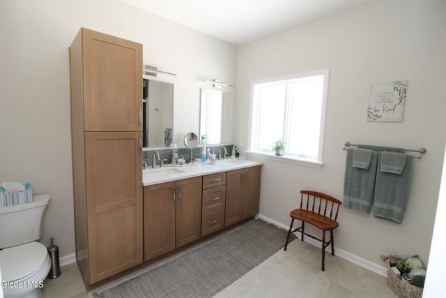 58 Chatsworth Way, Clifton Park, NY 12065