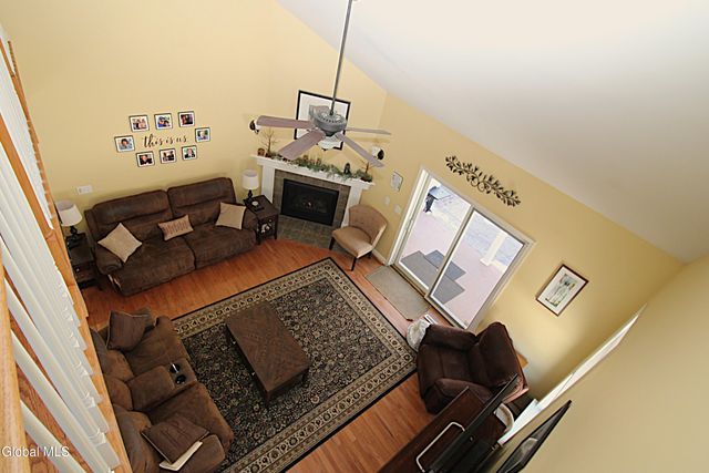 58 Chatsworth Way, Clifton Park, NY 12065