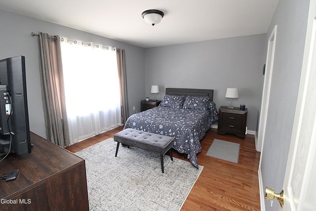 58 Chatsworth Way, Clifton Park, NY 12065