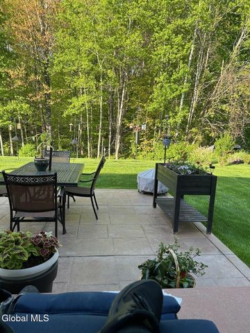 58 Chatsworth Way, Clifton Park, NY 12065