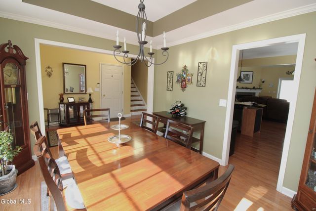 58 Chatsworth Way, Clifton Park, NY 12065