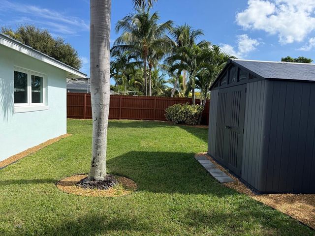 1611 Treemont Avenue, Jupiter, FL 33469