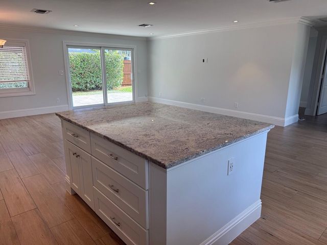 1611 Treemont Avenue, Jupiter, FL 33469