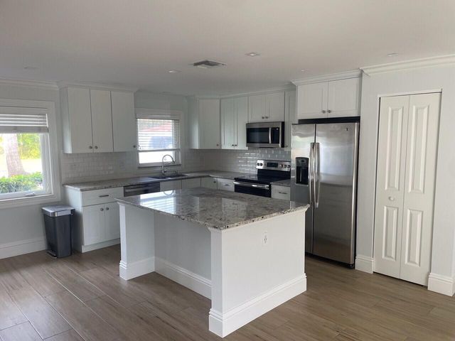 1611 Treemont Avenue, Jupiter, FL 33469