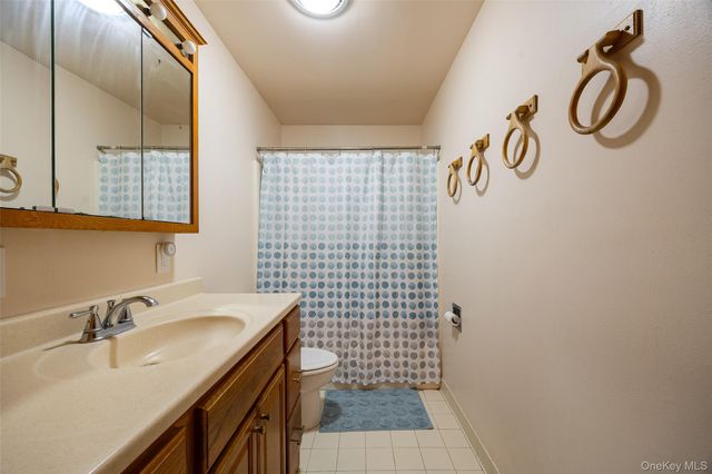 6103 Chelsea Cove N, Hopewell Junction, NY 12533