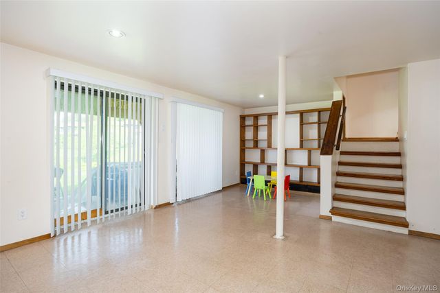 6103 Chelsea Cove N, Hopewell Junction, NY 12533