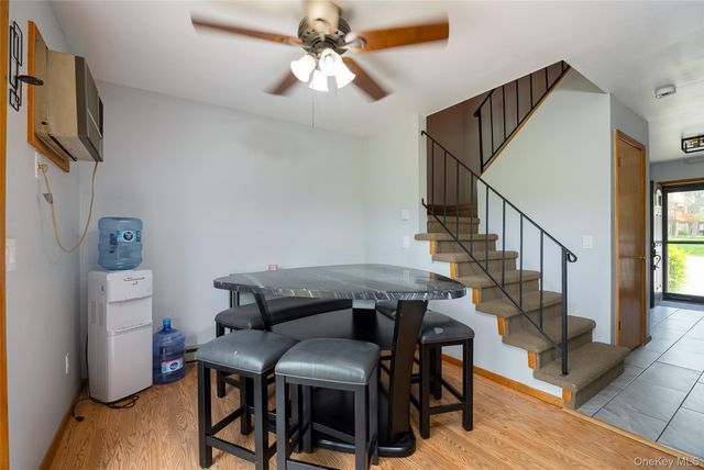 6103 Chelsea Cove N, Hopewell Junction, NY 12533