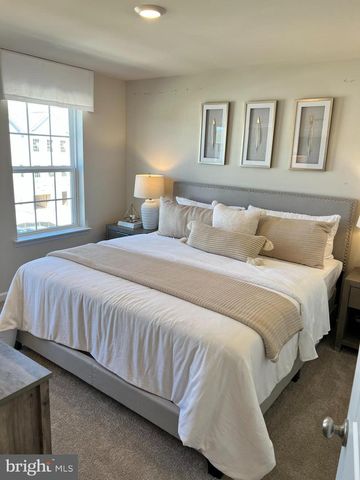 115 JONAGOLD DR, Glassboro, NJ 08028