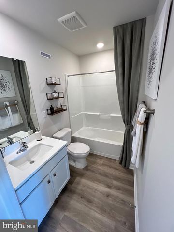 115 JONAGOLD DR, Glassboro, NJ 08028