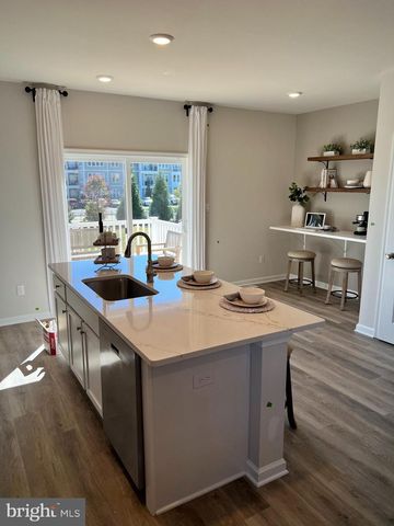 115 JONAGOLD DR, Glassboro, NJ 08028