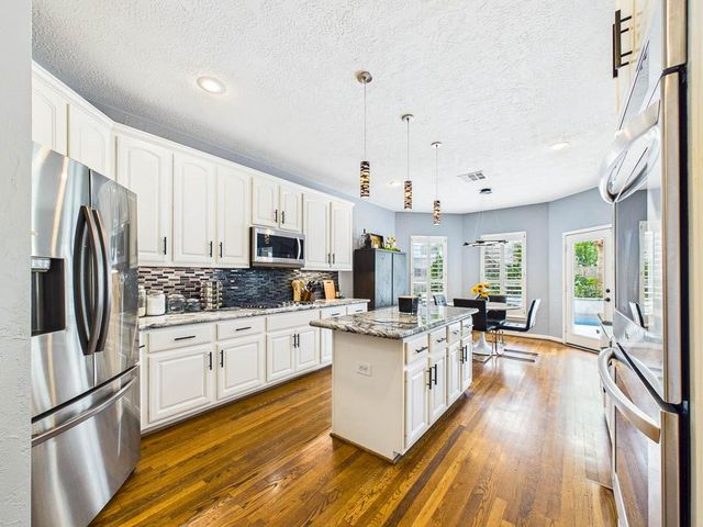 2396 Indigo Harbour Lane, League City, TX 77573