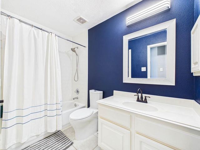 2396 Indigo Harbour Lane, League City, TX 77573
