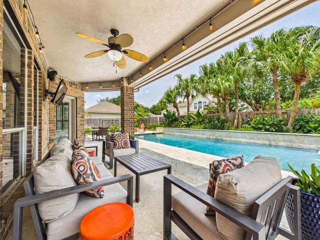 2396 Indigo Harbour Lane, League City, TX 77573