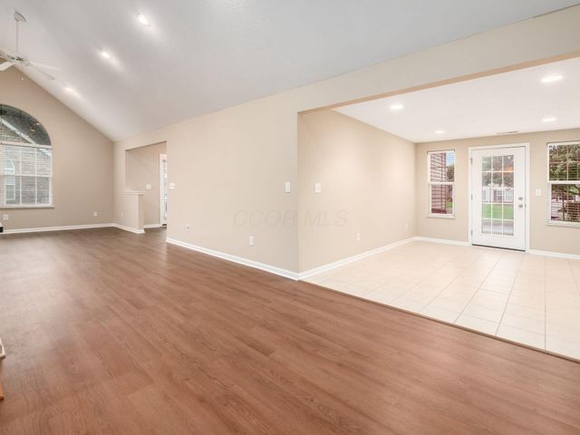 4888 Ashleigh Drive, Dublin, OH 43016