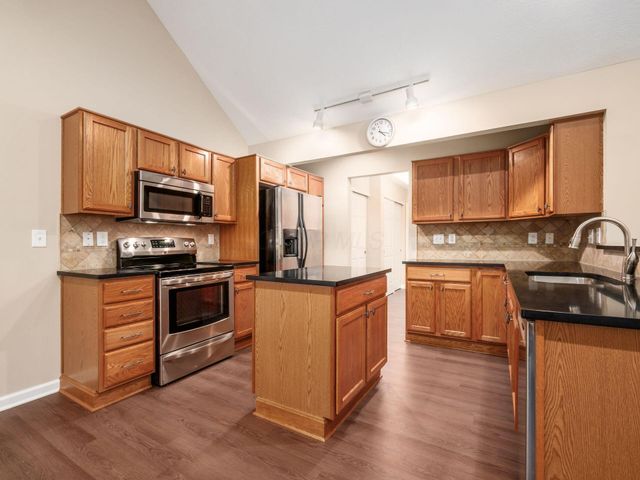4888 Ashleigh Drive, Dublin, OH 43016