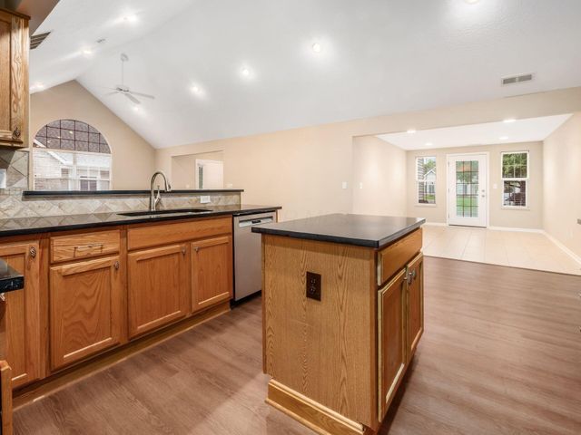 4888 Ashleigh Drive, Dublin, OH 43016