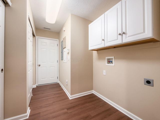 4888 Ashleigh Drive, Dublin, OH 43016