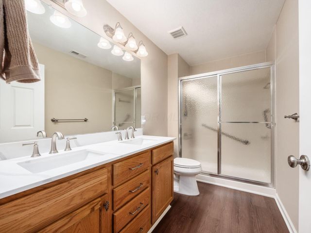 4888 Ashleigh Drive, Dublin, OH 43016