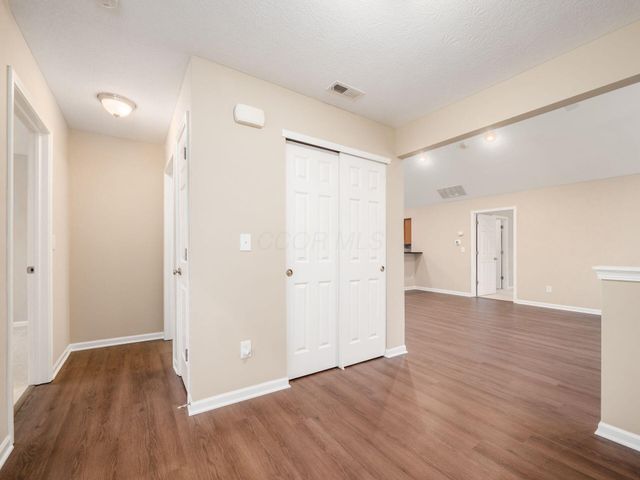 4888 Ashleigh Drive, Dublin, OH 43016