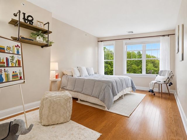 11 Cheriton Rd 306, Boston, MA 02132
