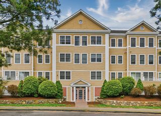 11 Cheriton Rd 306, Boston, MA 02132