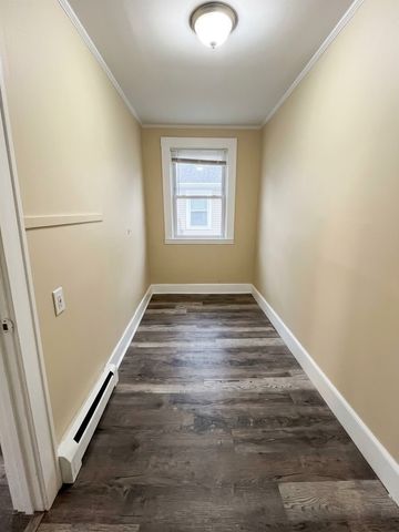 6-8 Blossom St 1, Haverhill, MA 01835