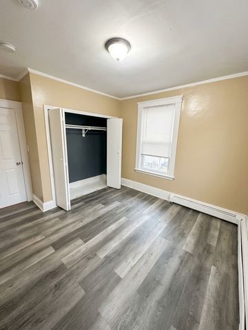6-8 Blossom St 1, Haverhill, MA 01835