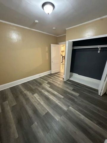 6-8 Blossom St 1, Haverhill, MA 01835