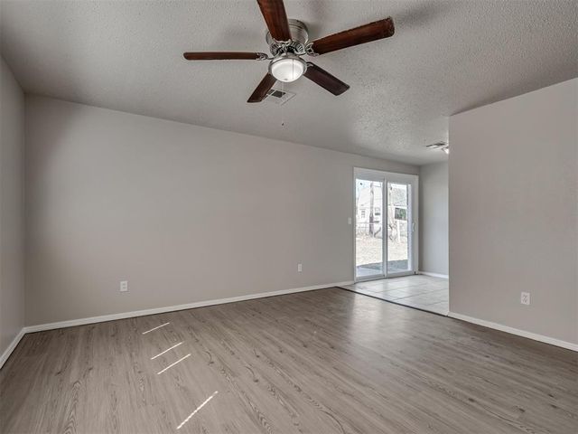 1525 McGregor Drive, Midwest City, OK 73130