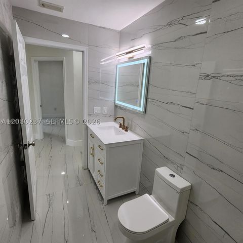 9088 SW 22nd St E, Boca Raton, FL 33428