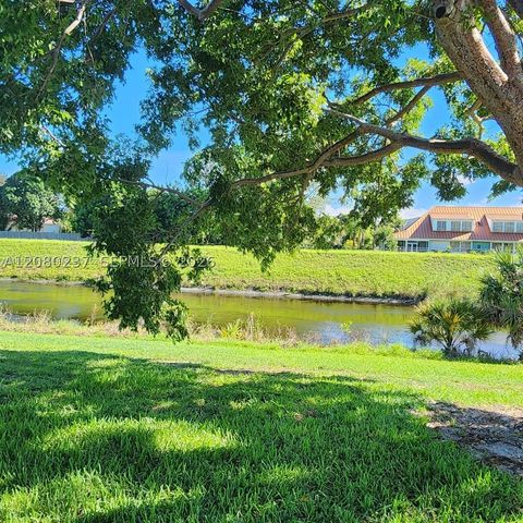 9088 SW 22nd St E, Boca Raton, FL 33428