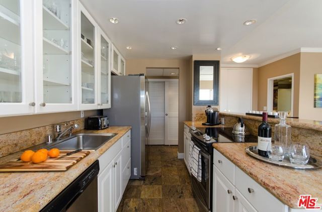 1131 ALTA LOMA Road 403, West Hollywood, CA 90069