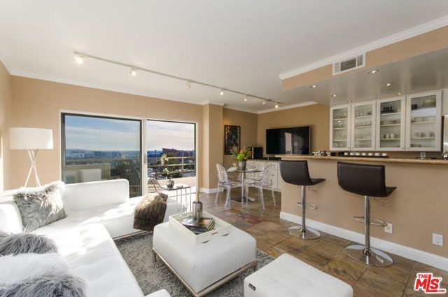 1131 ALTA LOMA Road 403, West Hollywood, CA 90069