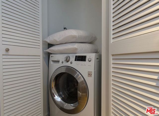 1131 ALTA LOMA Road 403, West Hollywood, CA 90069